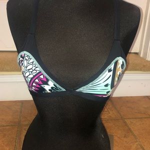 NWOT Wave Life Sz M reversible bikini top.